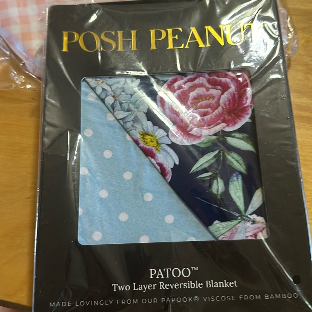 Posh Peanut Hayley and Lori Patoo